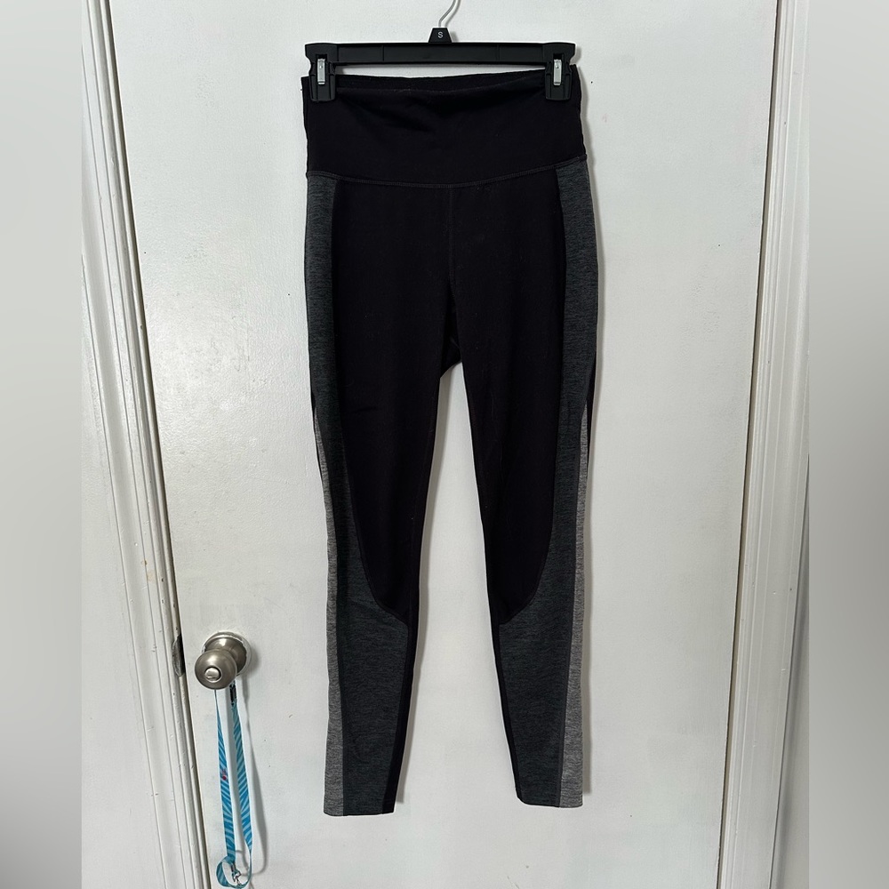Small black and grey leggings